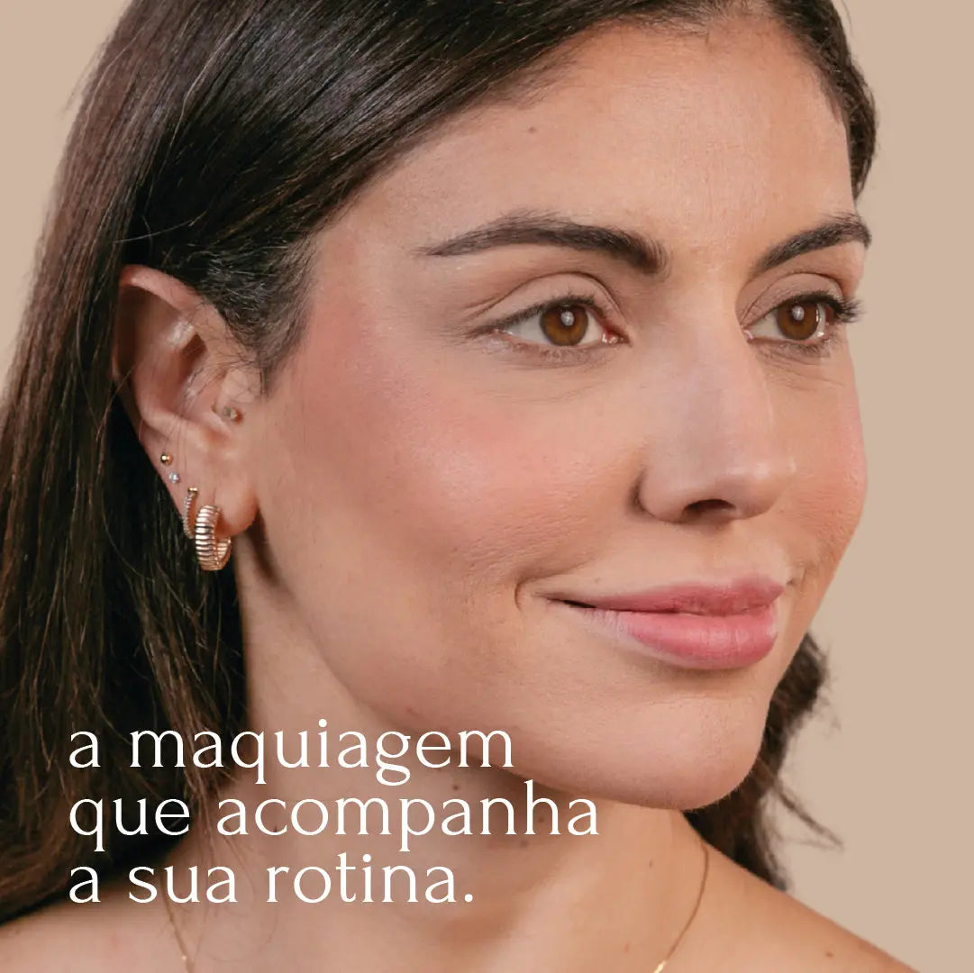 Maquiagem prática que dispensa retoques e dura o dia todo. Hipoalergênica, sem parabenos, para todos os tipos de pele.